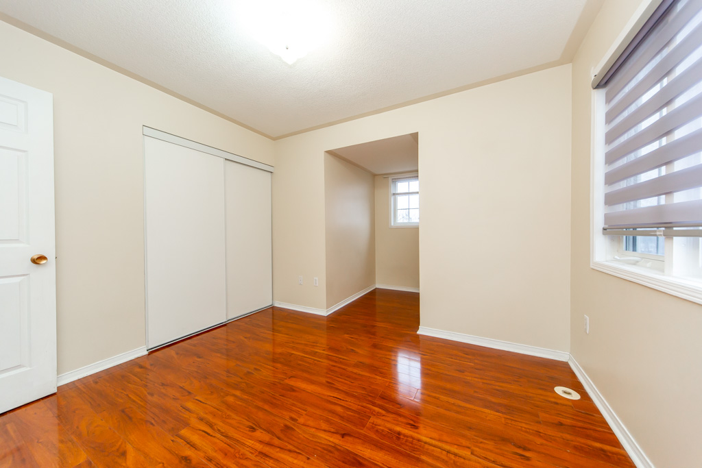 34-200-mclevin-ave-scarborough-38