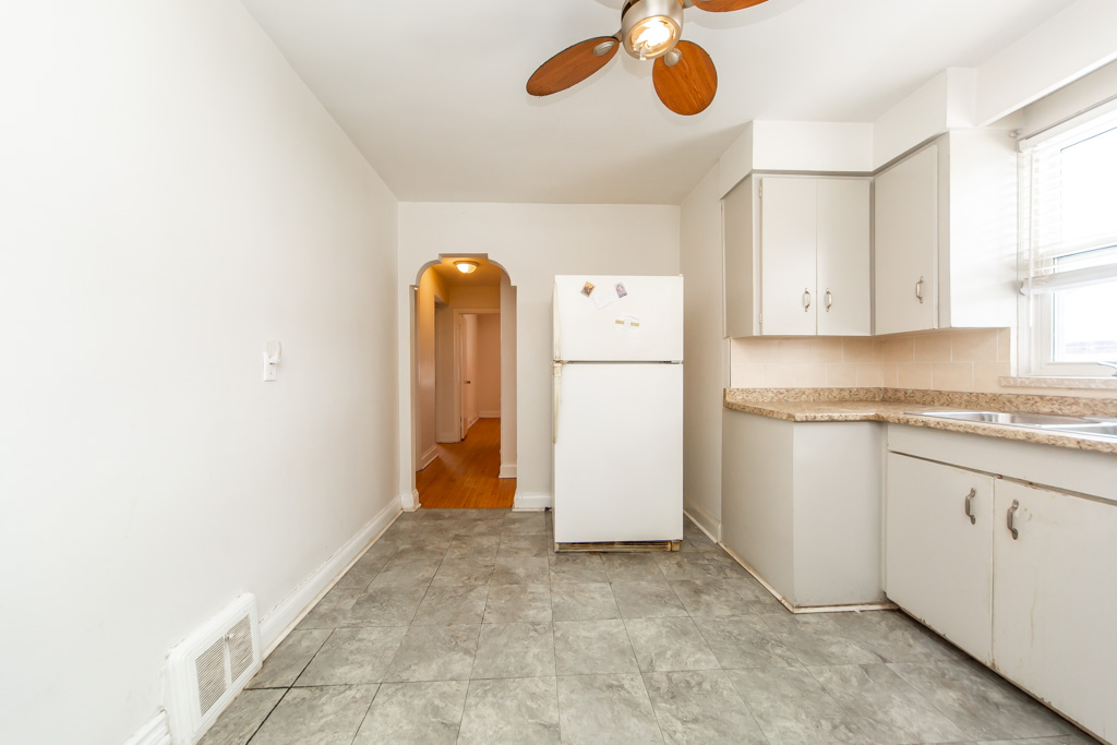 35-celt-ave-north-york-13