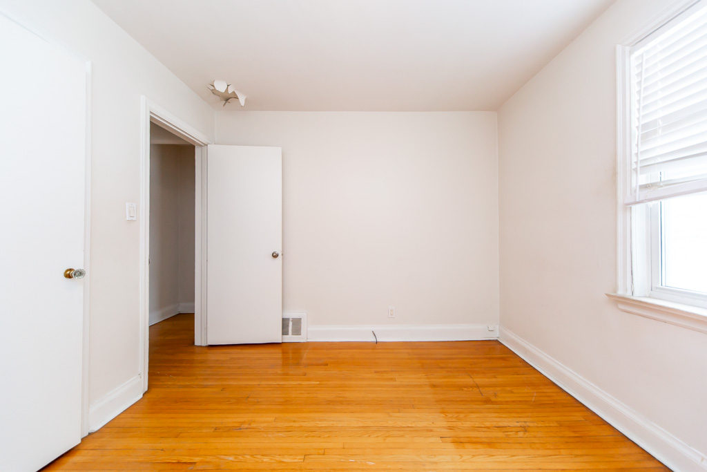 35-celt-ave-north-york-22