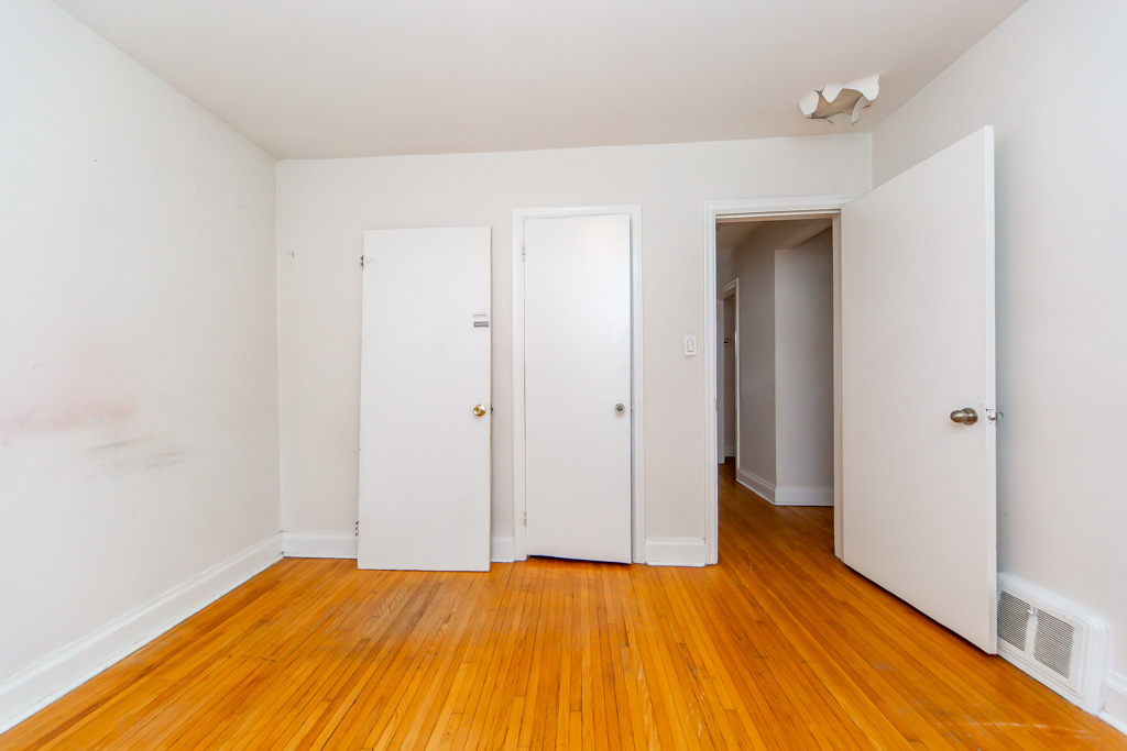 35-celt-ave-north-york-23