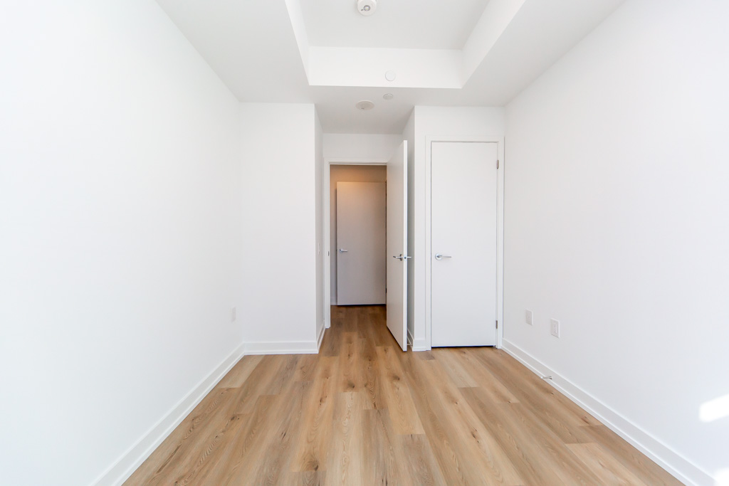 4005-395-square-one-dr-mississauga-38