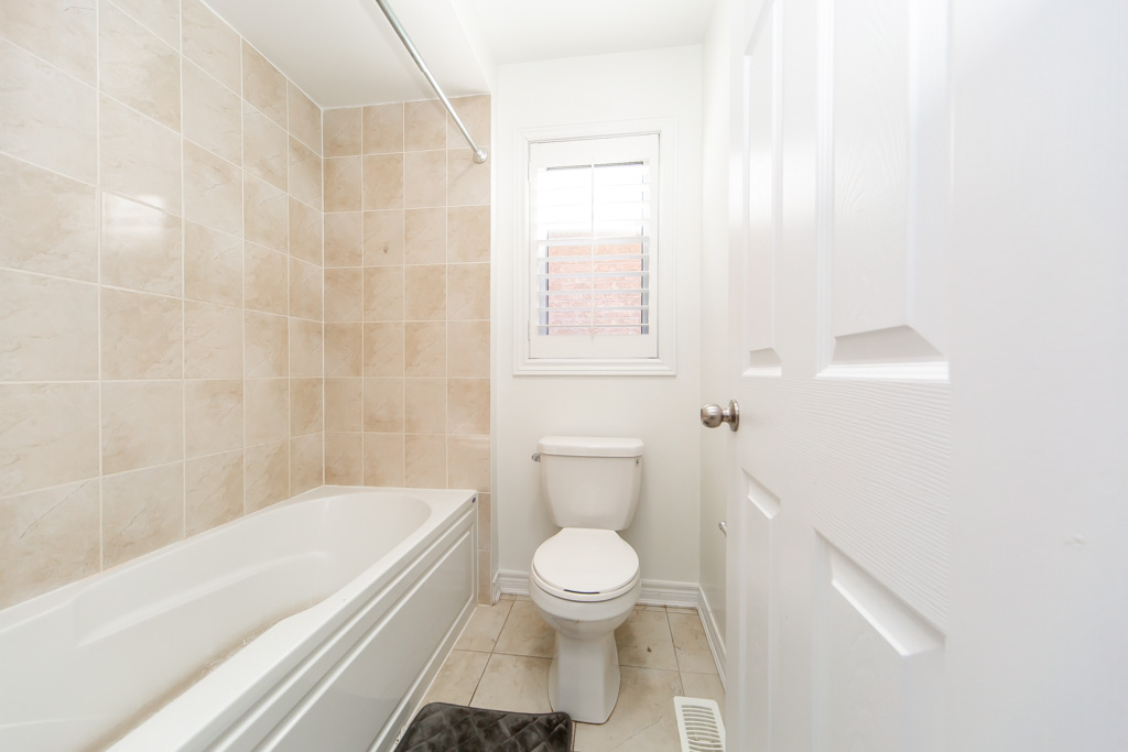 57-aldersgate-dr-brampton-37