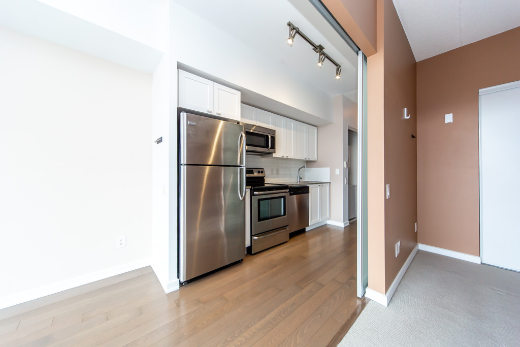 1107-105-the-queensway-toronto-24