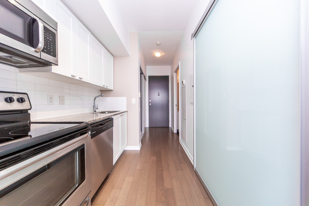 1107-105-the-queensway-toronto-27