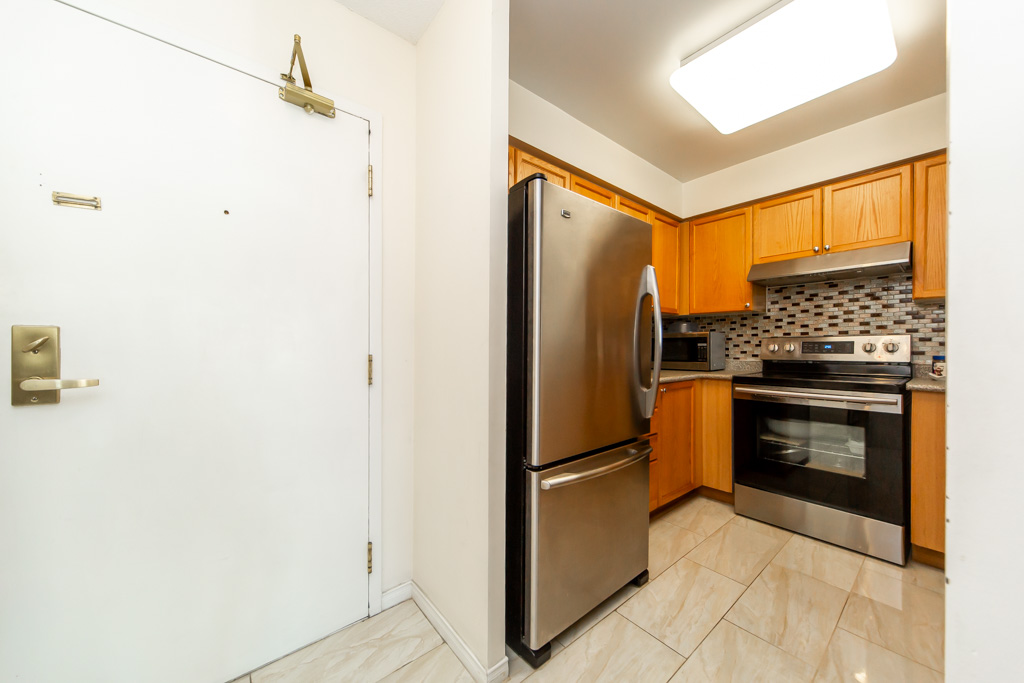 306-5-emerald-ln-vaughan-21