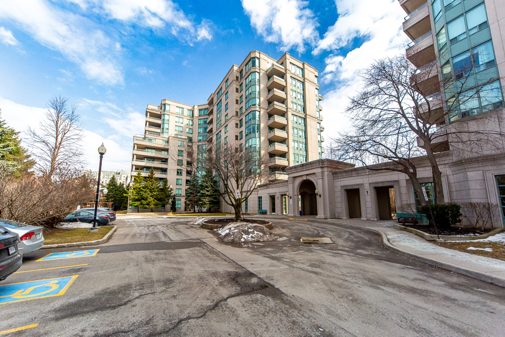 306-5-emerald-ln-vaughan-5