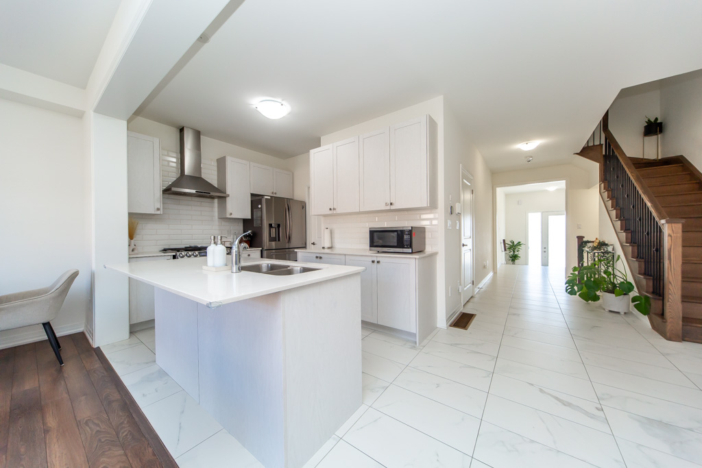 162-ogsten-cres-whitby-24