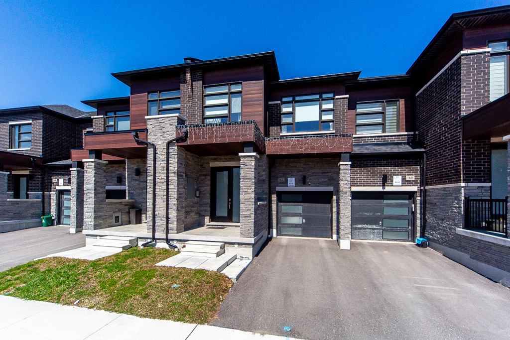162-ogsten-cres-whitby-4