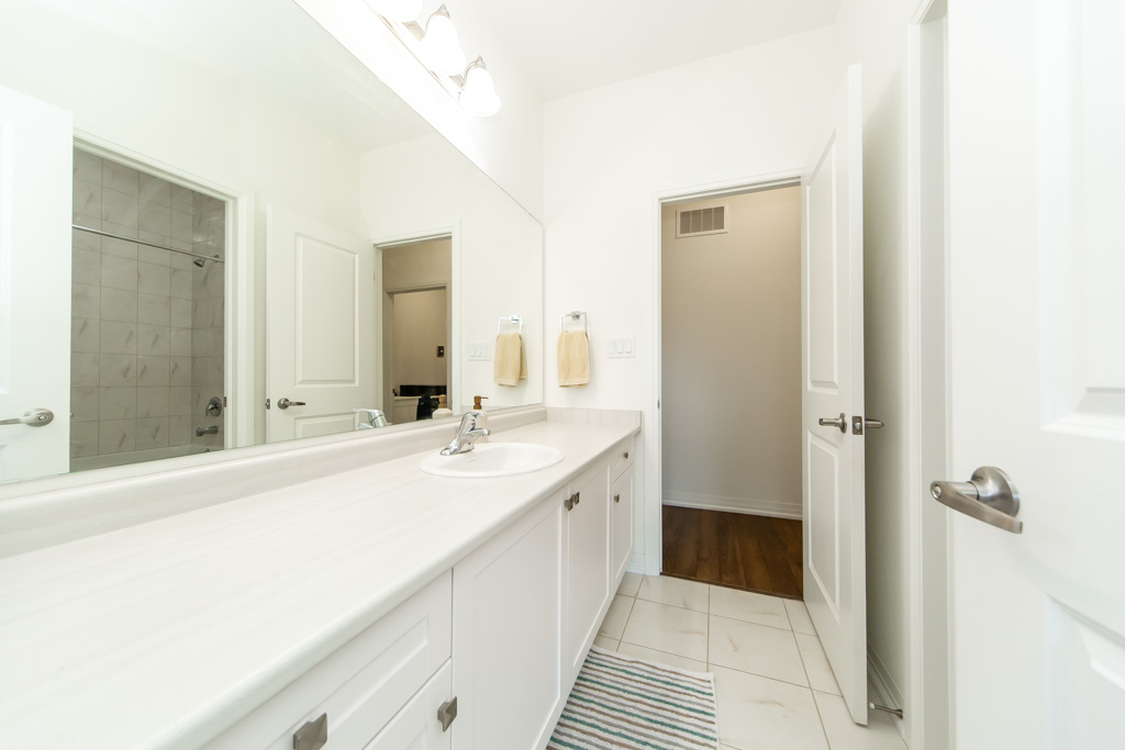 162-ogsten-cres-whitby-45