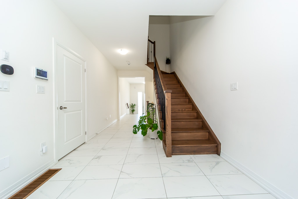 162-ogsten-cres-whitby-6