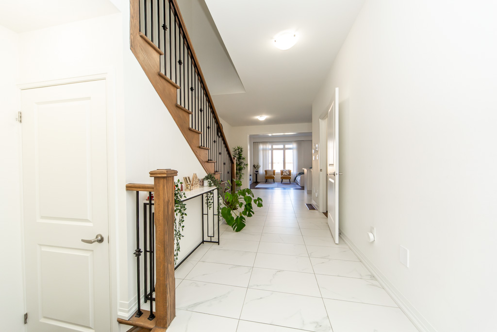 162-ogsten-cres-whitby-9