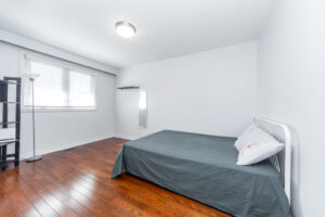 33-renault-cres-etobicoke-25