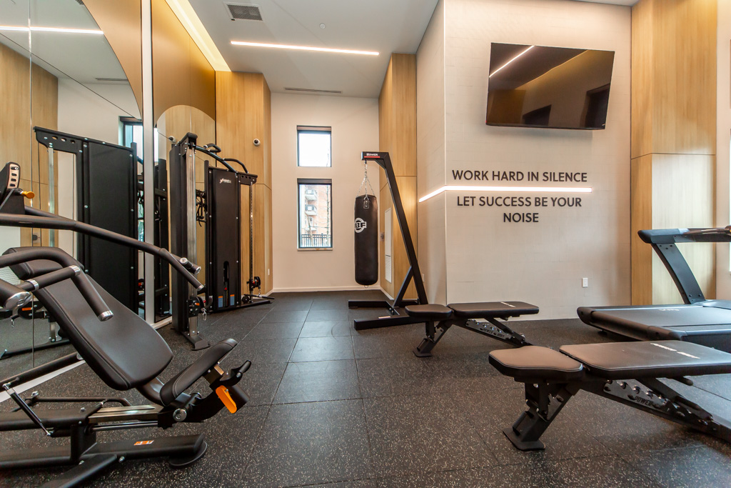 610-2088-james-st-burlington-49