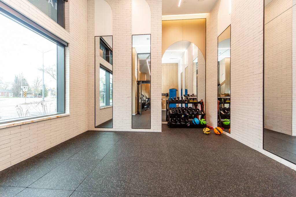 610-2088-james-st-burlington-50