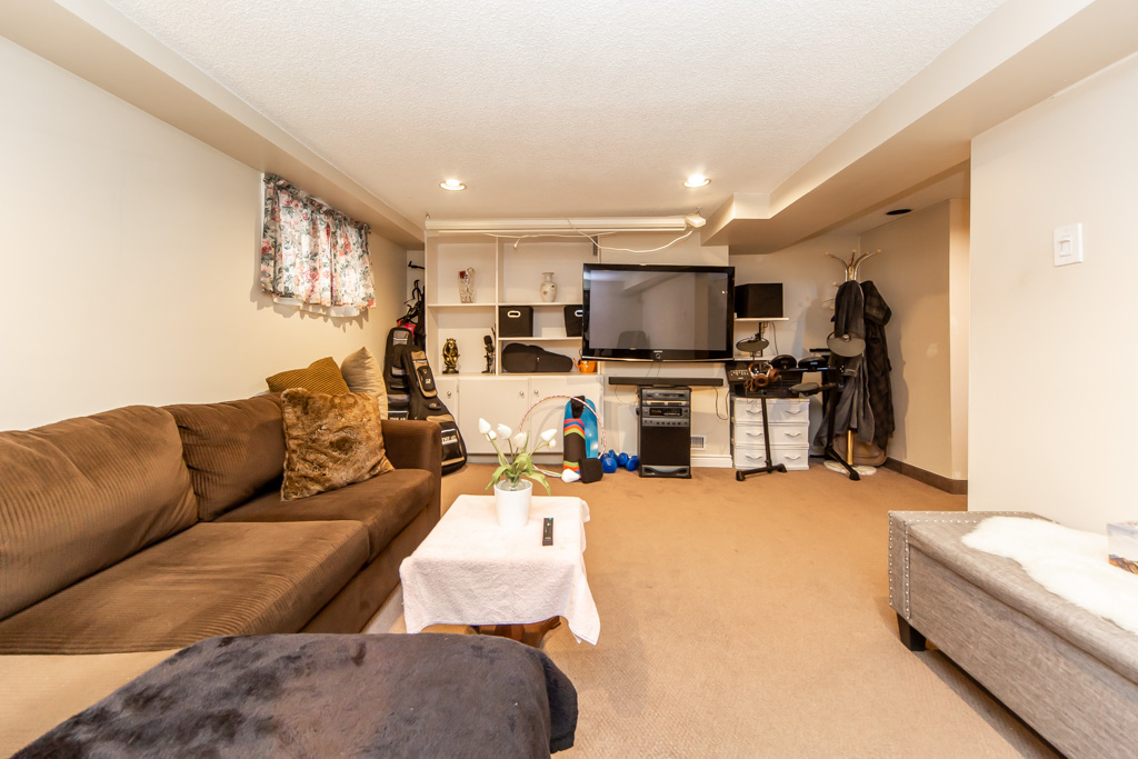 136-tower-dr-scarborough-36