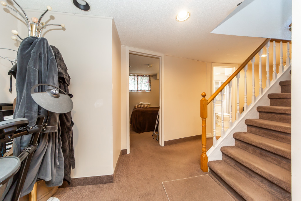 136-tower-dr-scarborough-37