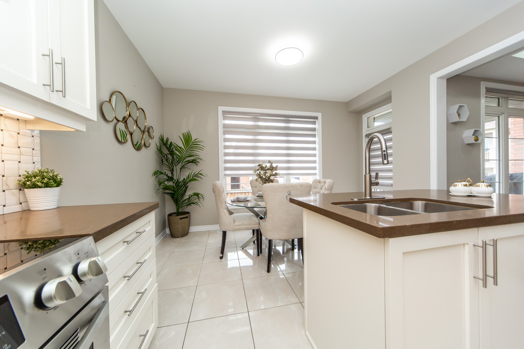 374-begonia-gardens-oakville-19