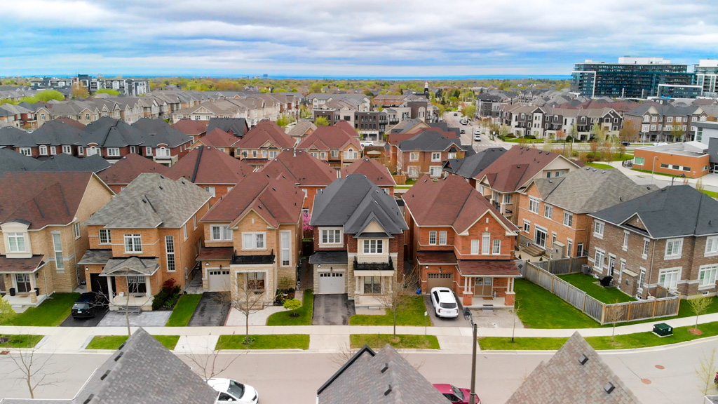 374-begonia-gardens-oakville-2