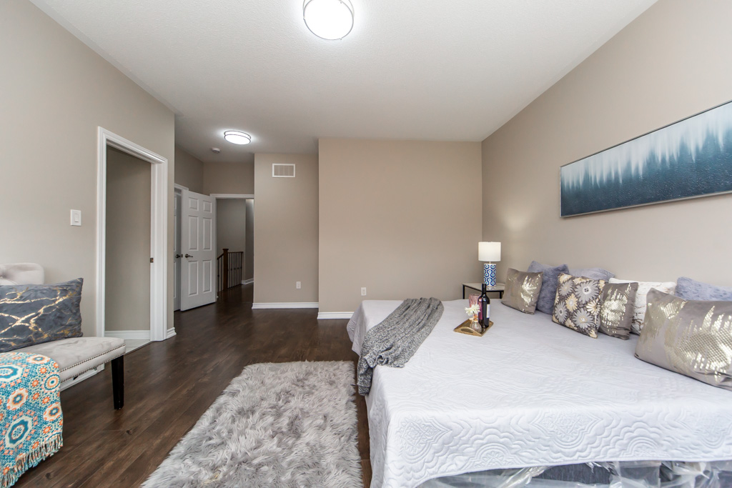 374-begonia-gardens-oakville-30