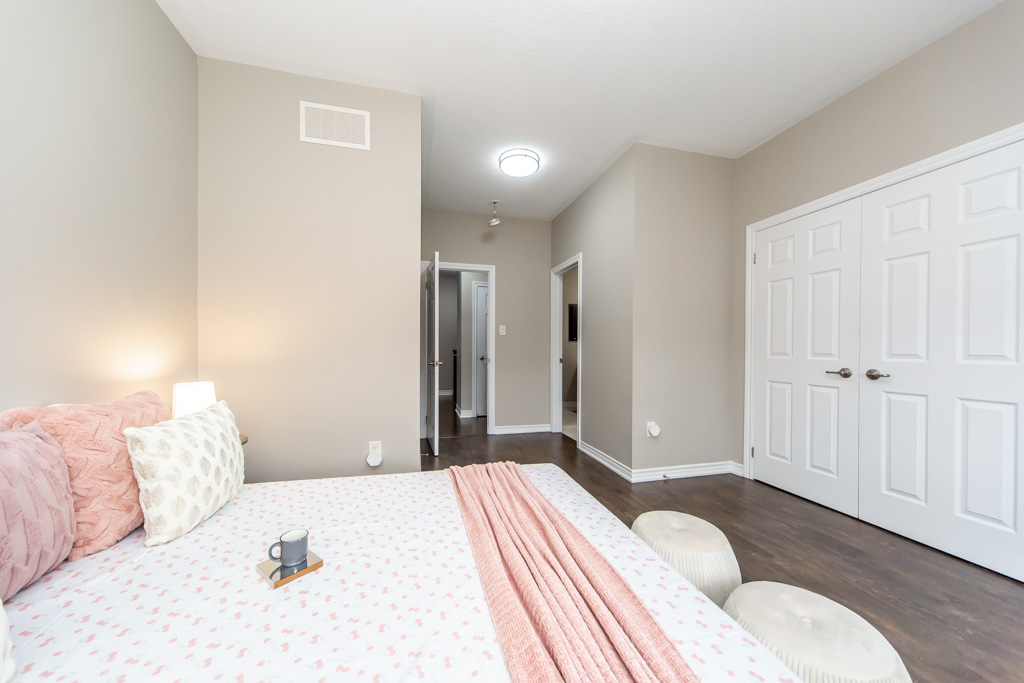 374-begonia-gardens-oakville-35