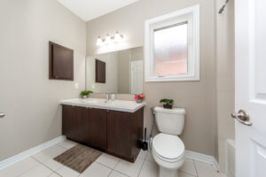 374-begonia-gardens-oakville-36