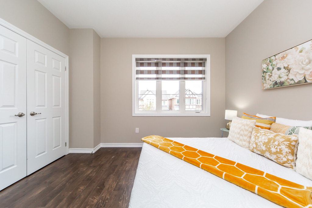 374-begonia-gardens-oakville-39