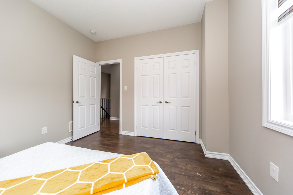 374-begonia-gardens-oakville-40