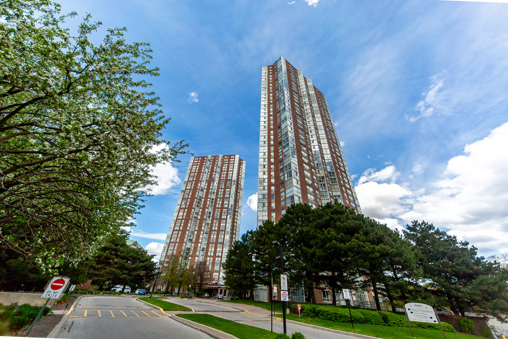 510-5-concorde-place-north-york-4