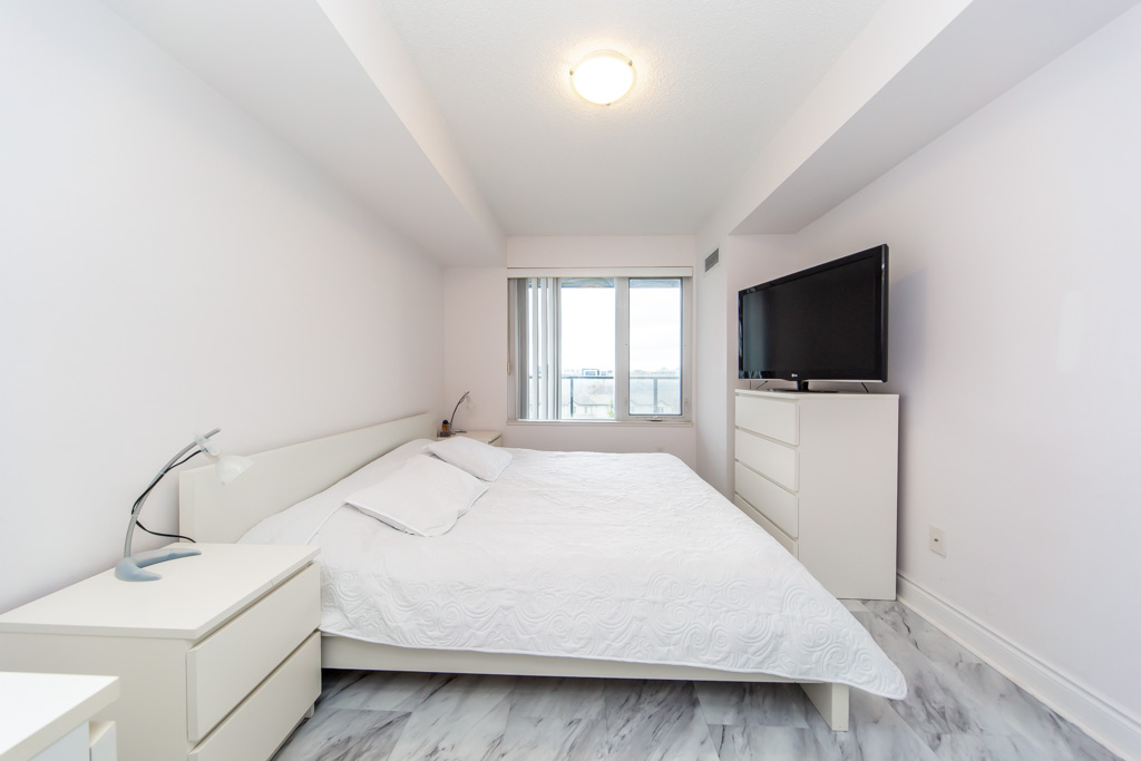 709-253-south-park-rd-markham-26