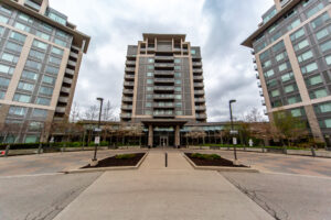 709-253-south-park-rd-markham-5