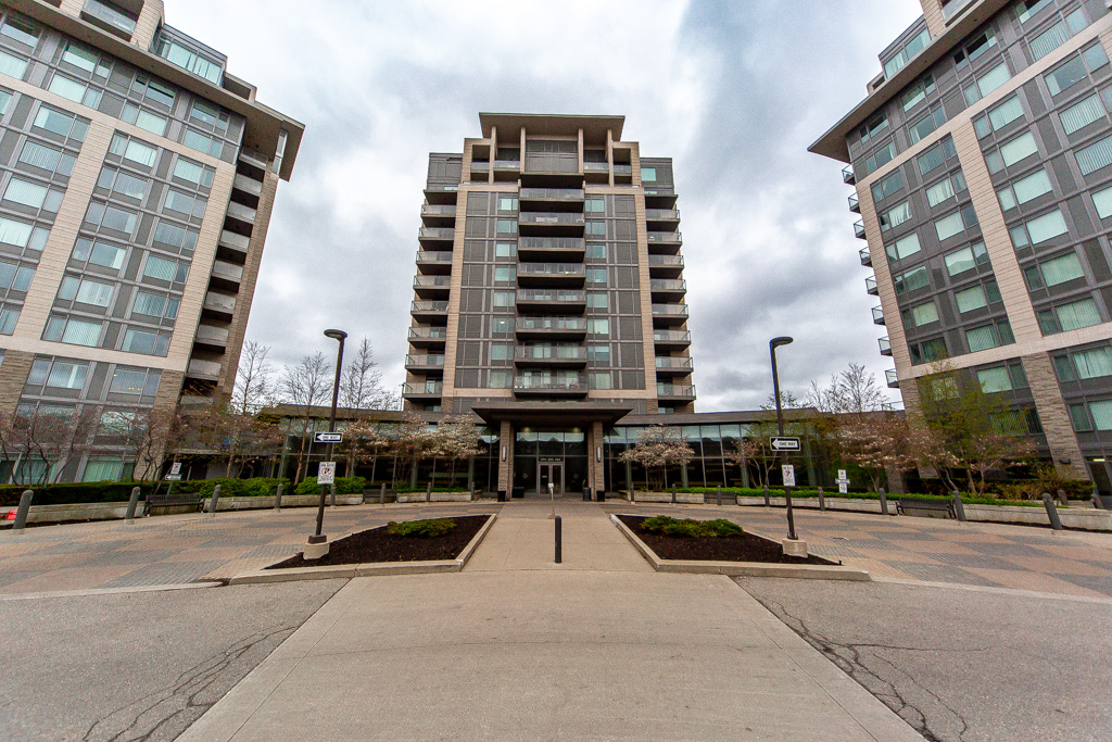 709-253-south-park-rd-markham-5