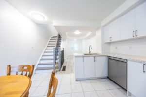 123-enderby-rd-toronto-22