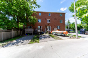 123-enderby-rd-toronto-55