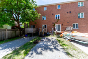 123-enderby-rd-toronto-56