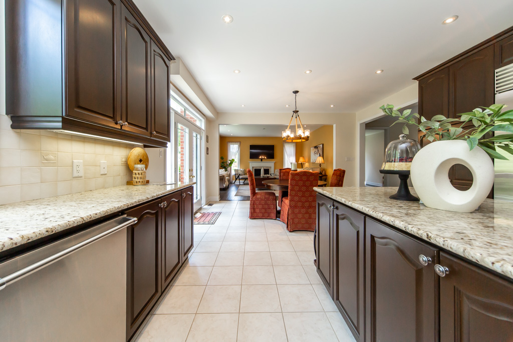 210-upper-post-rd-vaughan-31