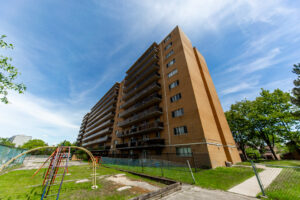315-100-dundalk-dr-scarborough-4