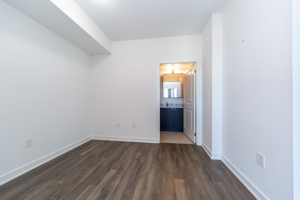532-100-eagle-rock-way-vaughan-20
