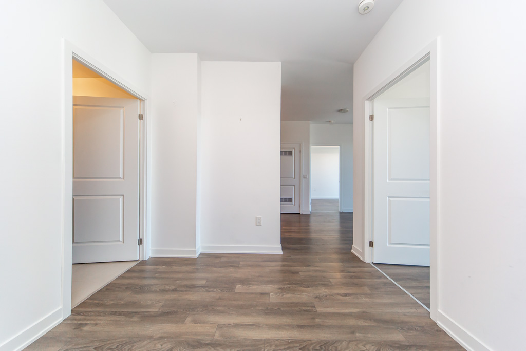 532-100-eagle-rock-way-vaughan-22