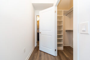 532-100-eagle-rock-way-vaughan-26
