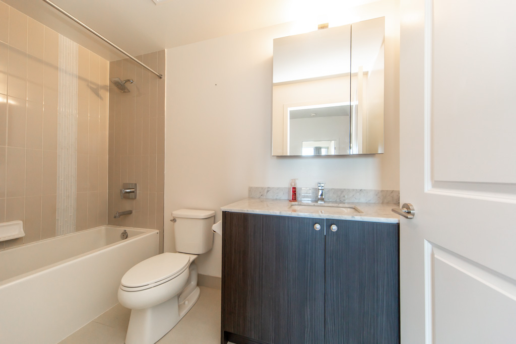 532-100-eagle-rock-way-vaughan-34