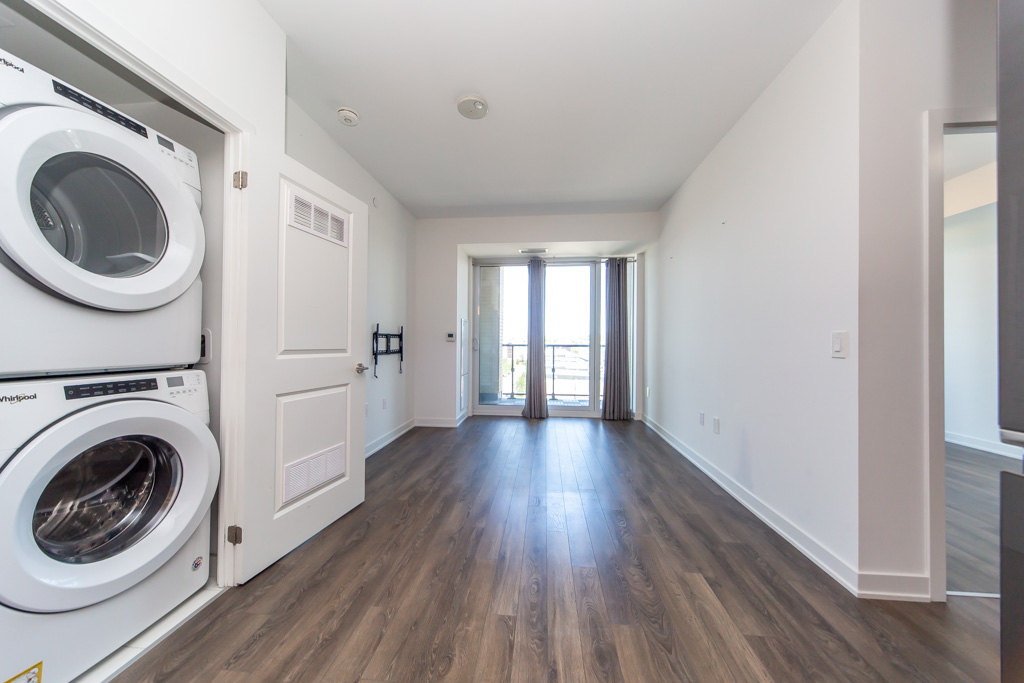 532-100-eagle-rock-way-vaughan-36