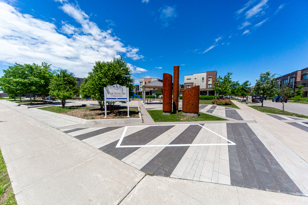 532-100-eagle-rock-way-vaughan-46