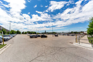 532-100-eagle-rock-way-vaughan-48