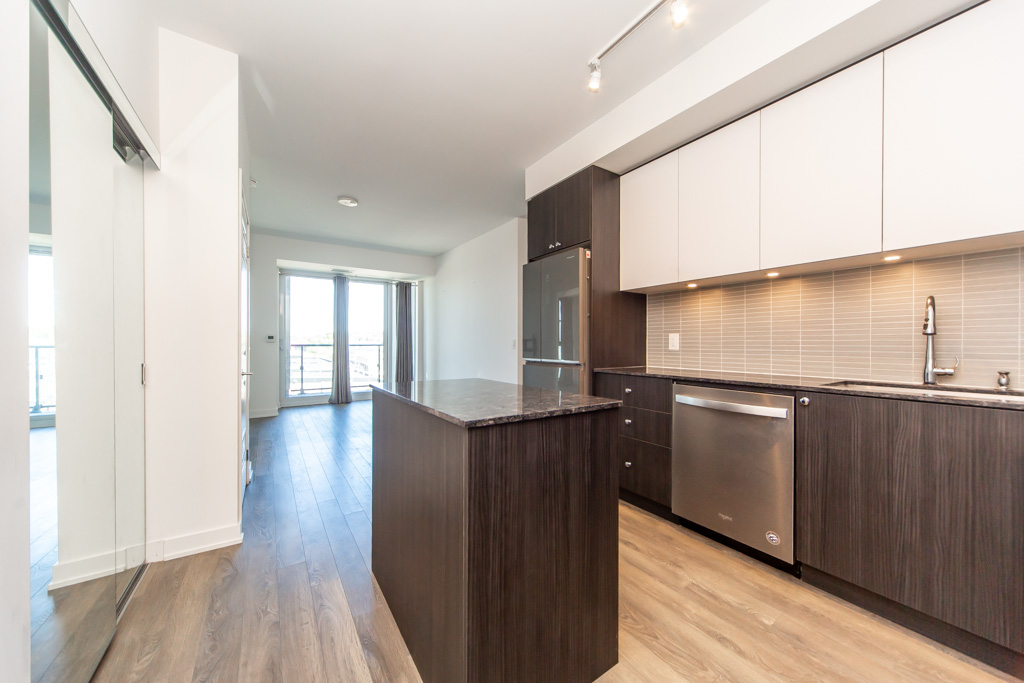532-100-eagle-rock-way-vaughan-8