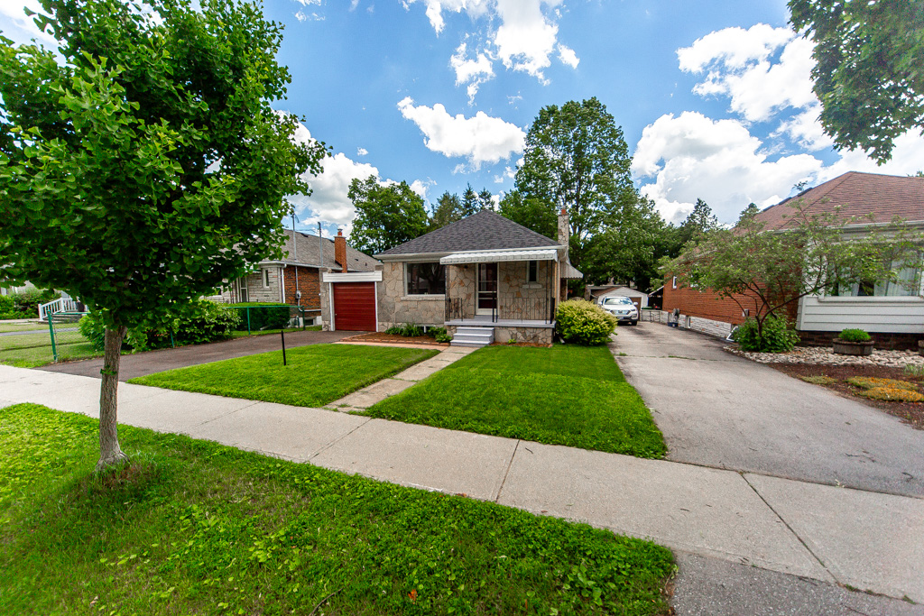 61-yorkview-dr-etobicoke-1