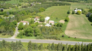 7440-17th-sideroad-schomberg-exteriors-1