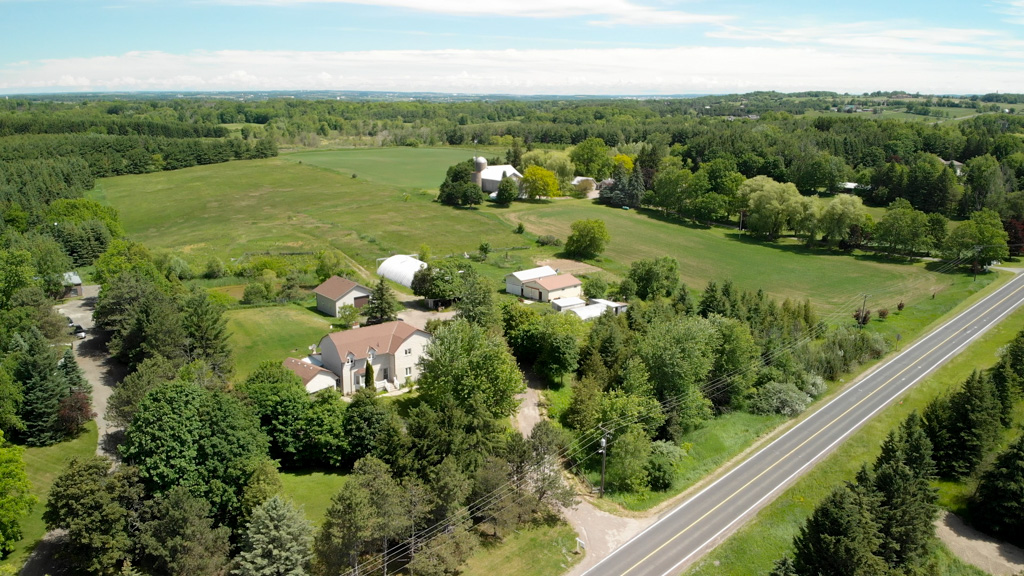 7440-17th-sideroad-schomberg-exteriors-2