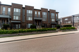 103-1525-kingston-rd-pickering-8