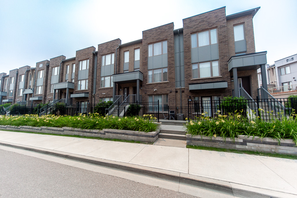 103-1525-kingston-rd-pickering-9