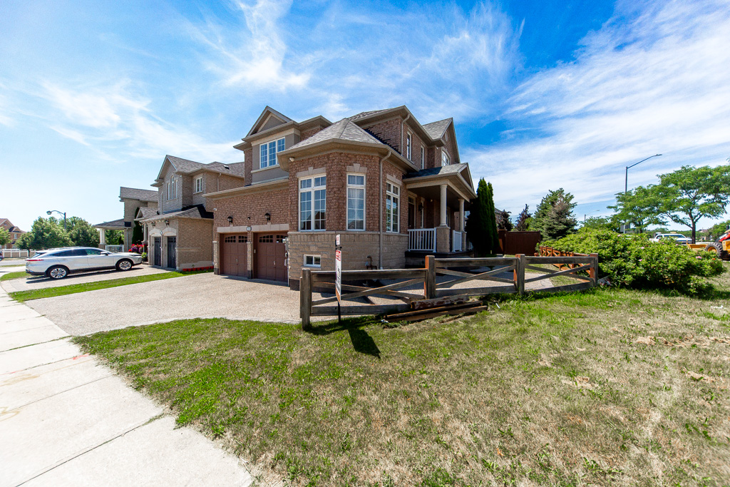 116-riverwalk-dr-markham-3